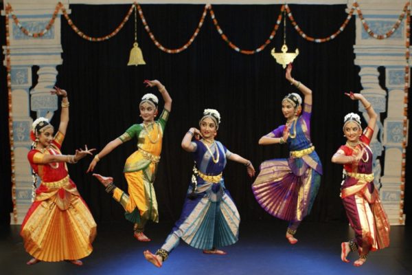 Nateschwara Dancers im Theater